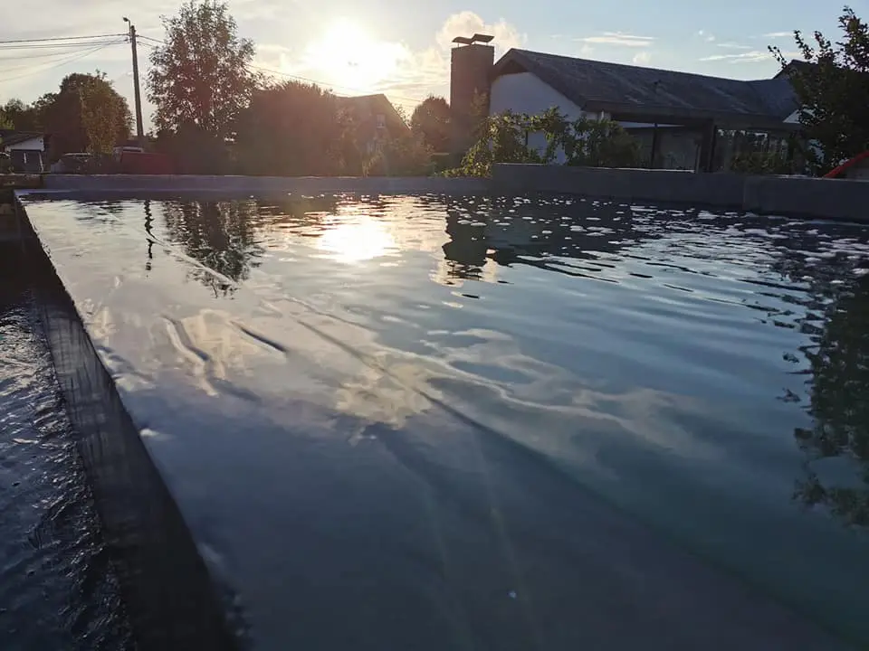 Piscine extérieure, enduit, béton, béton lissé